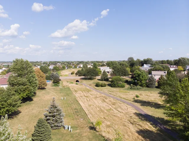 $425,000 | 1308 East Ironwood Drive, Normal, IL 61761