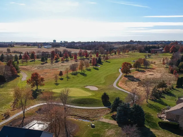 $425,000 | 1308 East Ironwood Drive, Normal, IL 61761