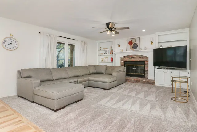 $425,000 | 1308 East Ironwood Drive, Normal, IL 61761