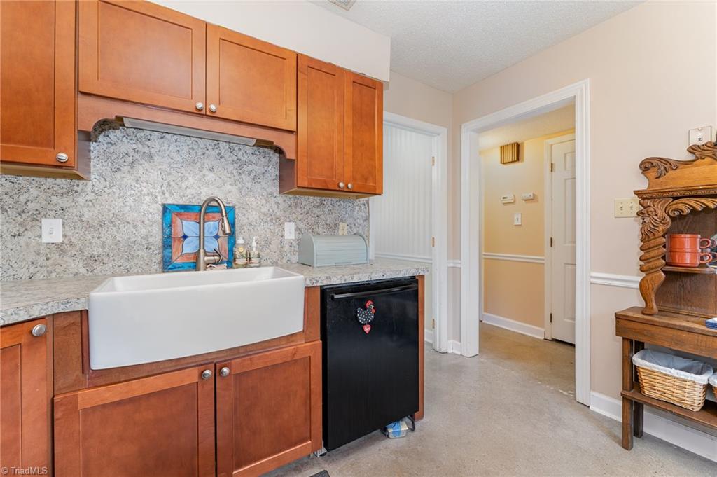 4815 Tower Road, Unit A Greensboro, NC 27410 - Photo 15 of 29 Gallery Image 15