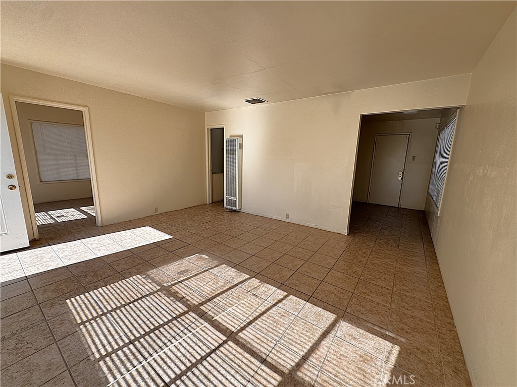 521 East Williams Street Barstow, CA 92311 - Photo 16 of 26 a view of an empty room