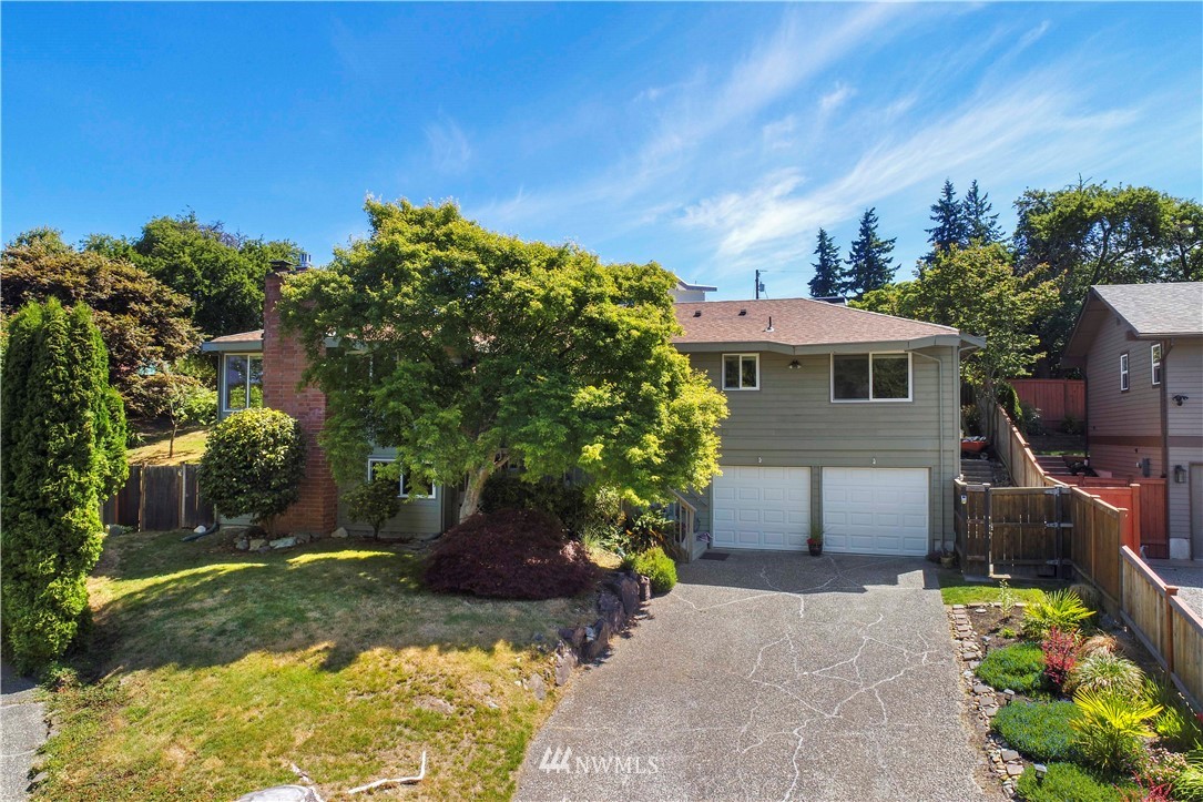 8211 210th Place Southwest Edmonds, WA 98026 - Photo 1 of 39 Gallery Image 1