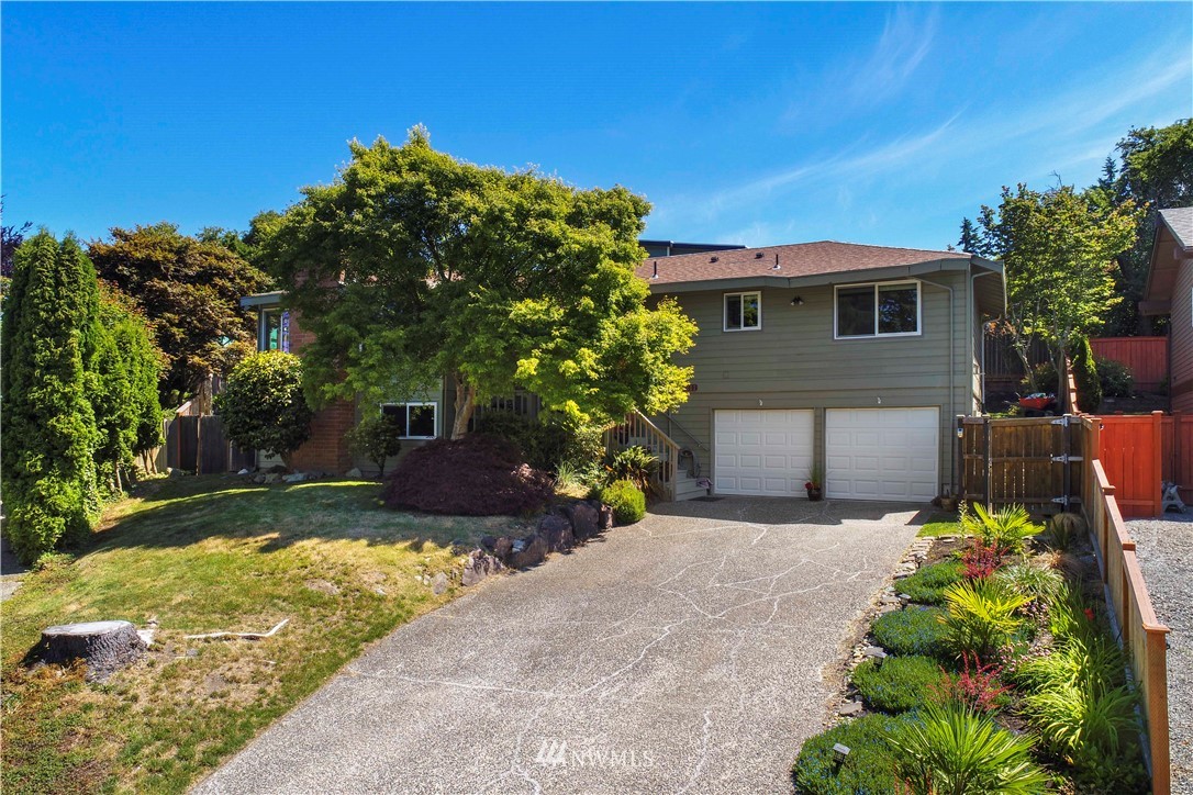 8211 210th Place Southwest Edmonds, WA 98026 - Photo 2 of 39 Gallery Image 2