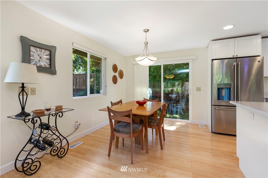 8211 210th Place Southwest Edmonds, WA 98026 - Photo 13 of 39 Gallery Image 13