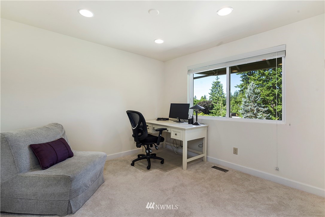 8211 210th Place Southwest Edmonds, WA 98026 - Photo 24 of 39 Gallery Image 24