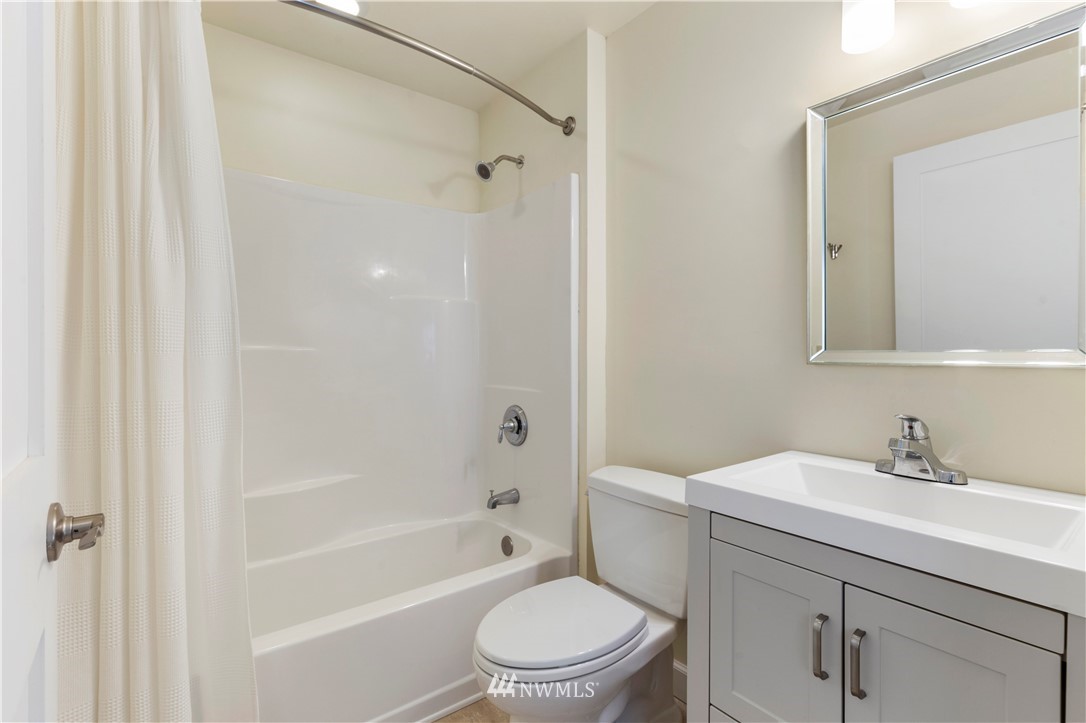 8211 210th Place Southwest Edmonds, WA 98026 - Photo 26 of 39 Gallery Image 26