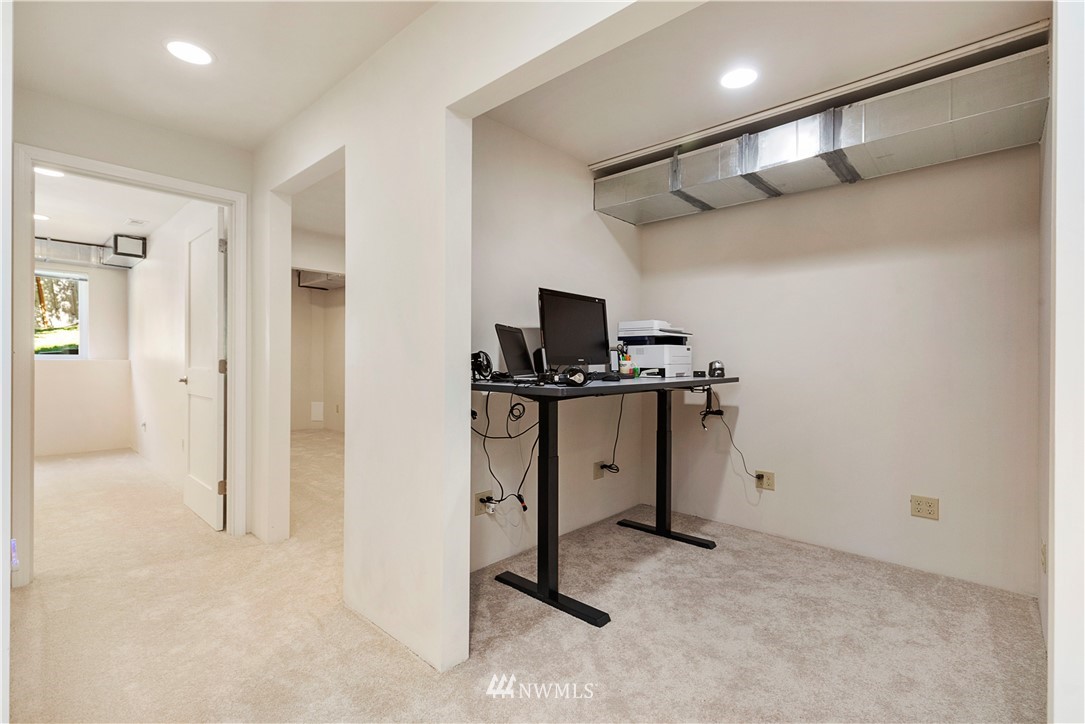 8211 210th Place Southwest Edmonds, WA 98026 - Photo 31 of 39 Gallery Image 31