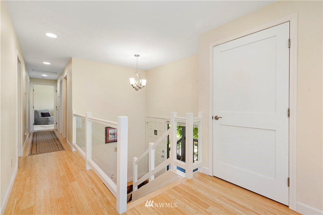 8211 210th Place Southwest Edmonds, WA 98026 - Photo 6 of 39 Gallery Image 6
