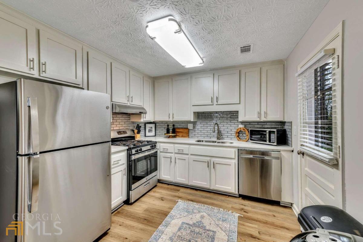 210 Booth Road Southwest, Unit B Marietta, GA 30008 - Photo 8 of 25 Gallery Image 8