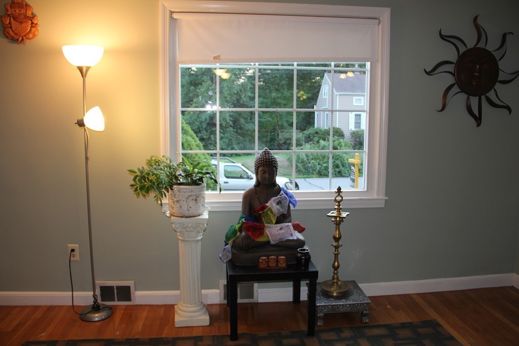 93 Meadow Road Northborough, MA 01532 - Photo 3 of 9 Gallery Image 3
