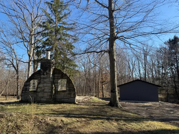 $625,000 | 8040 West Martin Road, Three Oaks, MI 49128
