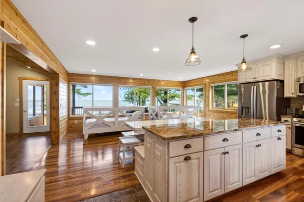 $969,000 | 7902 Stonebay Lane, Hayward, WI 54843