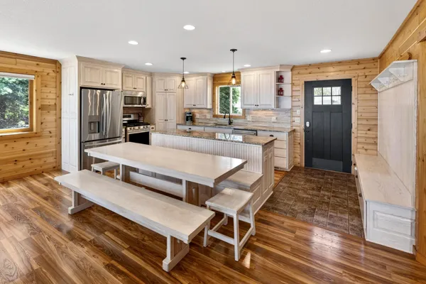 $969,000 | 7902 Stonebay Lane, Hayward, WI 54843
