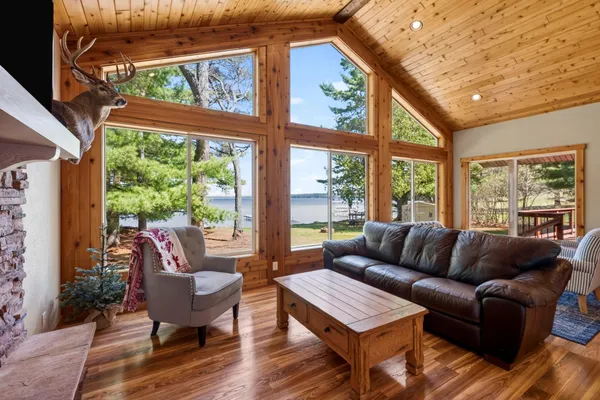 $969,000 | 7902 Stonebay Lane, Hayward, WI 54843