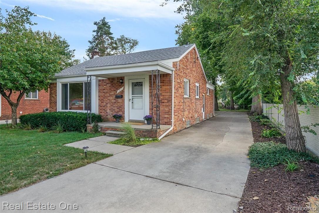 1217 West Webster Road Royal Oak, MI 48073 - Photo 2 of 24 1217 Webster angled front view.jpg
