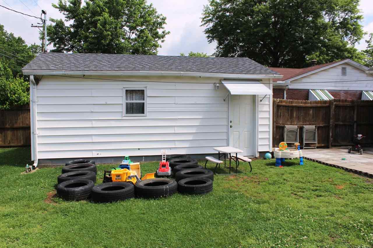 1909 South Boeke Road Evansville, IN 47714 - Photo 16 of 19