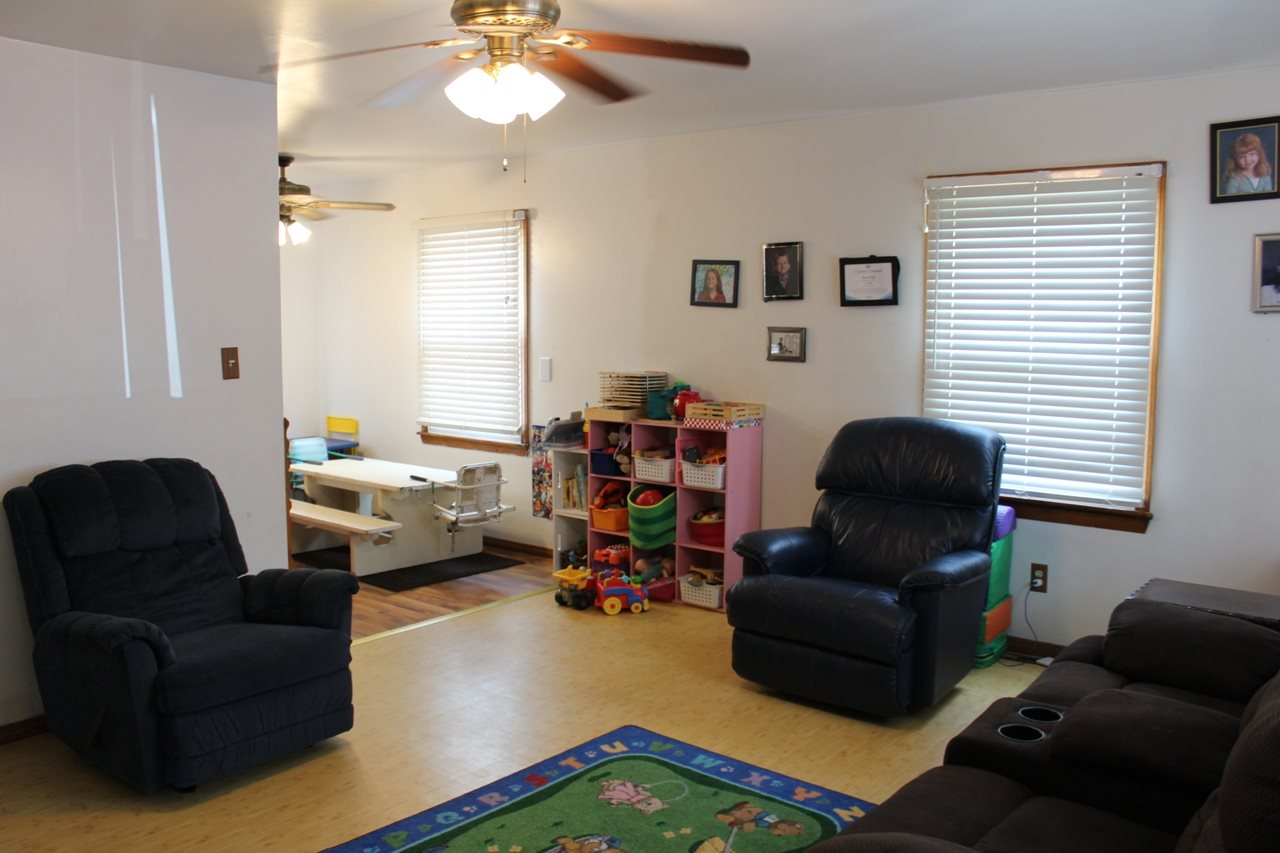 1909 South Boeke Road Evansville, IN 47714 - Photo 4 of 19