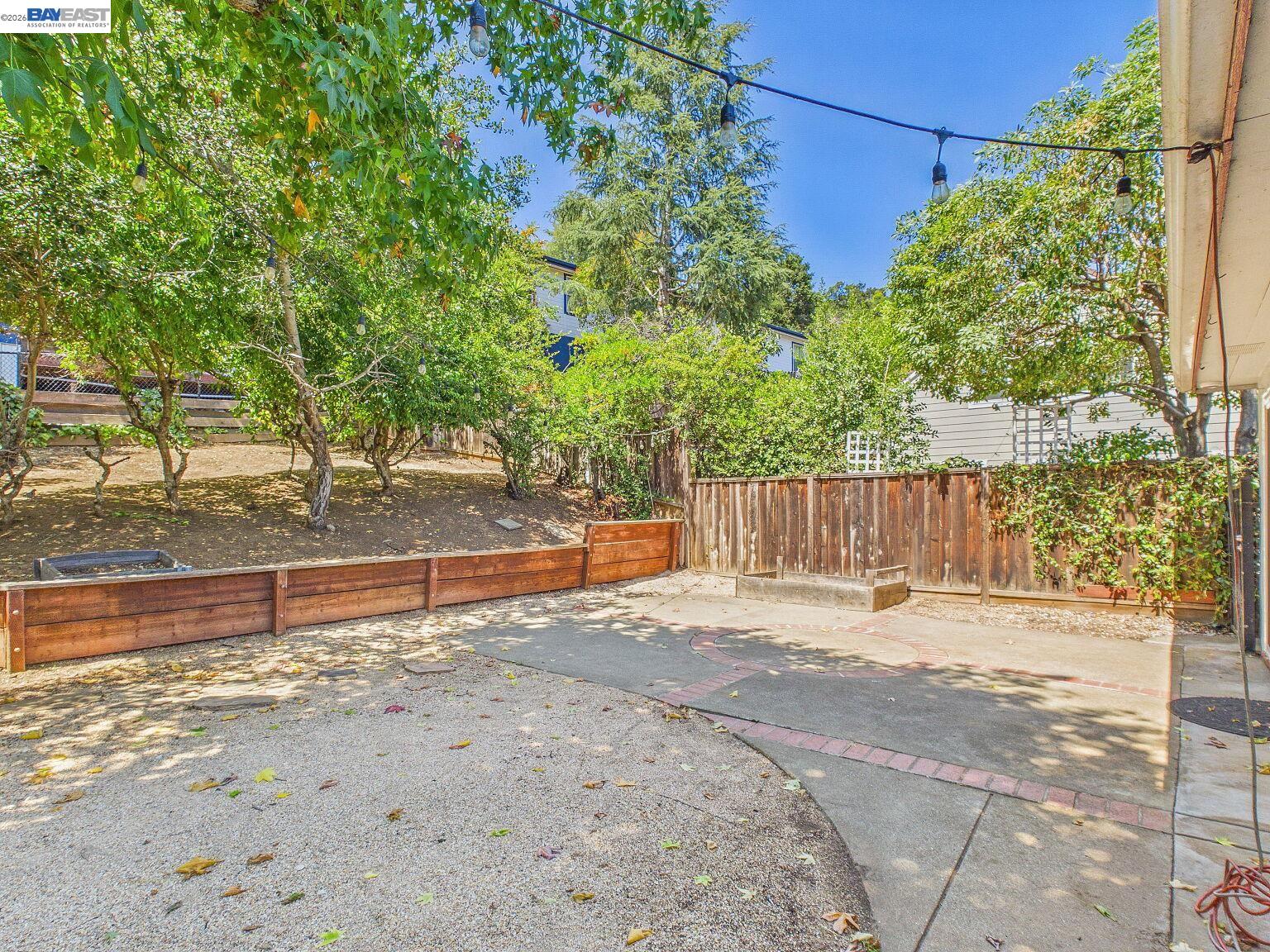 4015 Rusting Avenue Oakland, CA 94605 - Photo 32 of 88 Gallery Image 32