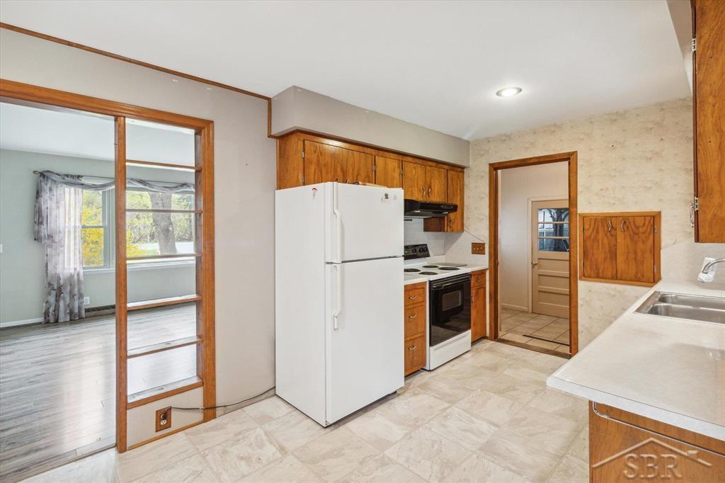 579 East Dopp Road Midland, MI 48640 - Photo 15 of 38 Gallery Image 15