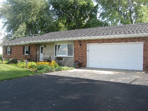 17161 West Brown Road Manhattan, IL 60442 - Photo 1 of 1 a front view of a house with garden