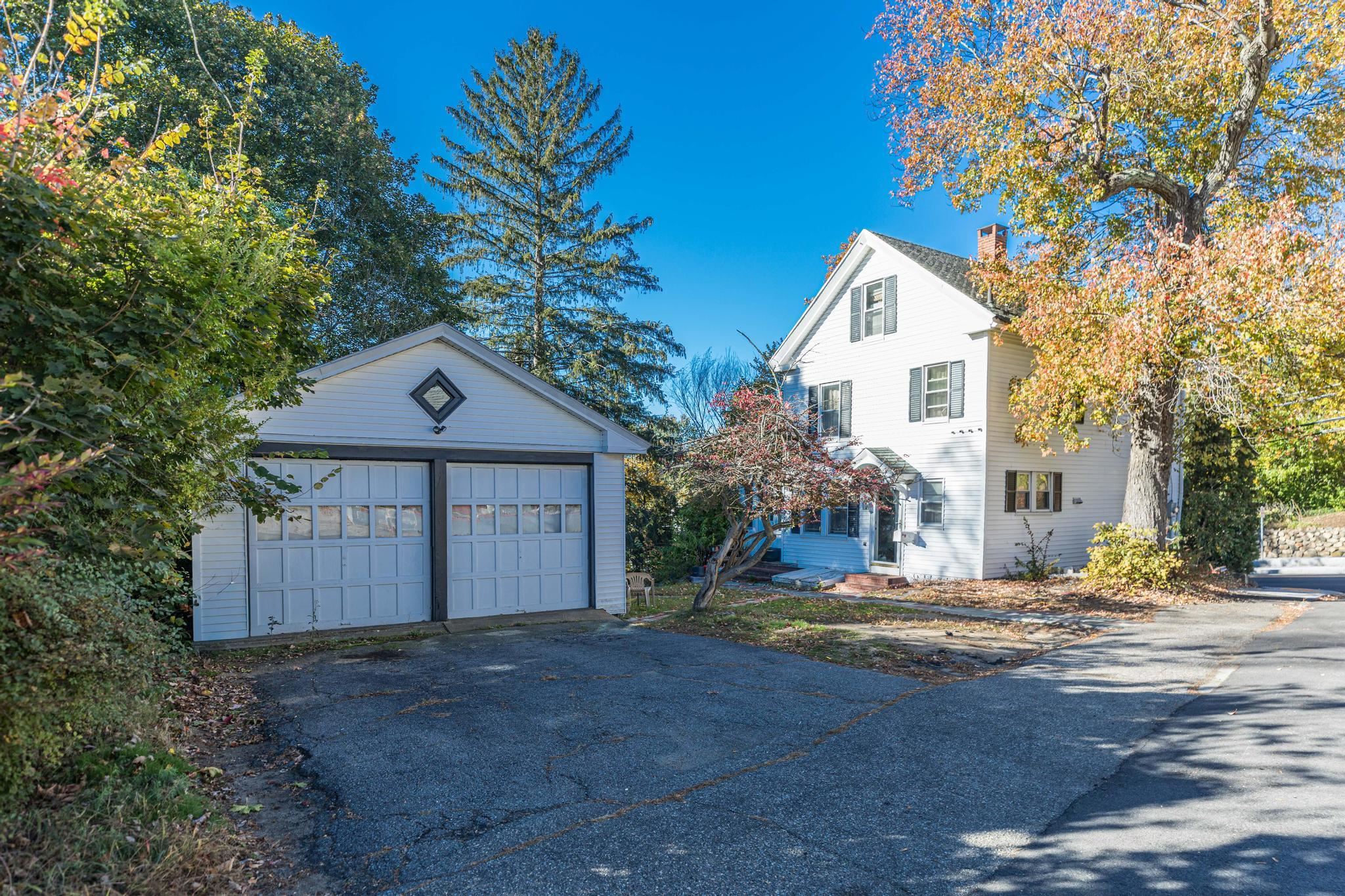 178 High Street Somersworth, NH 03878 - Photo 4 of 19