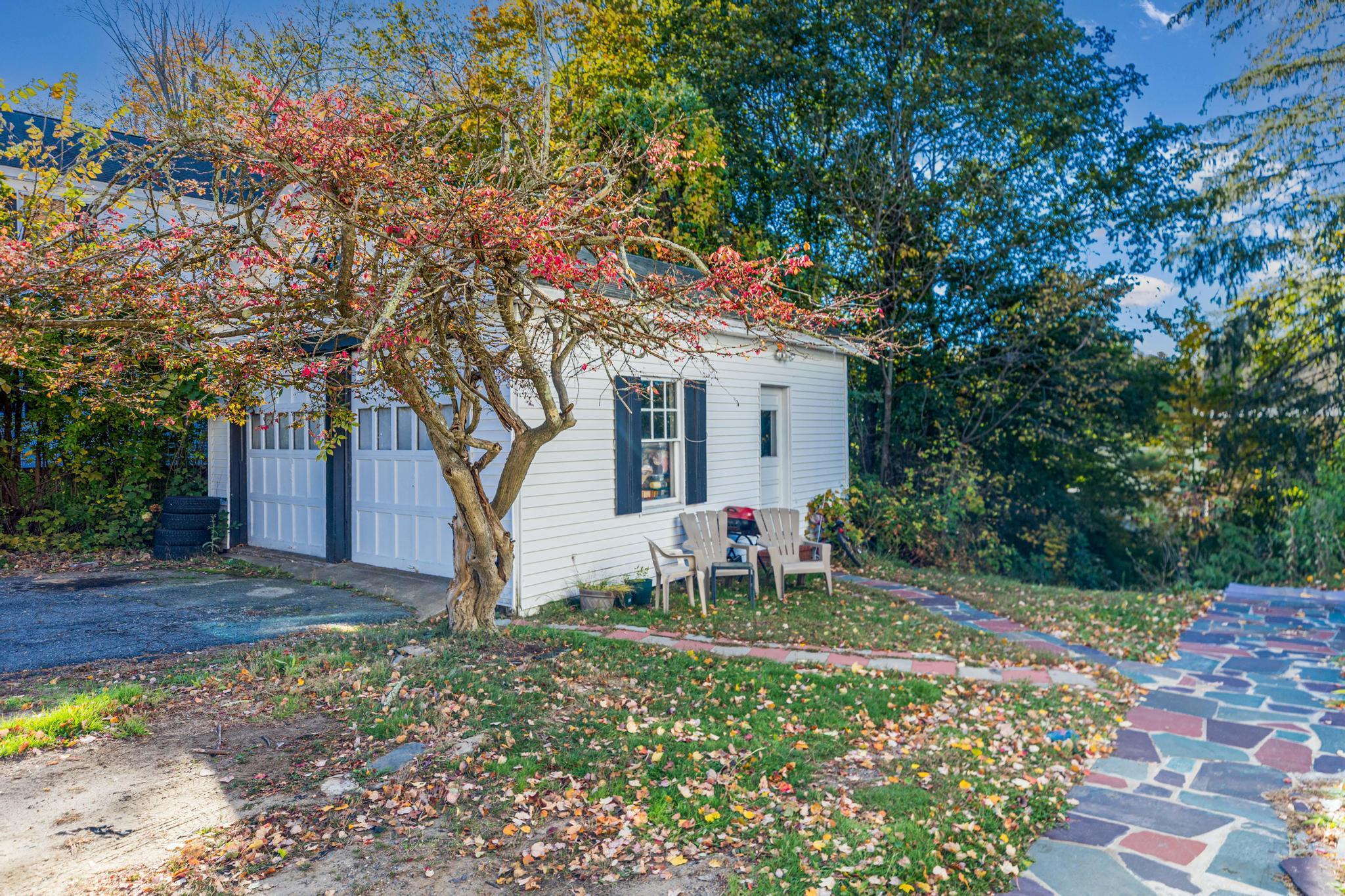 178 High Street Somersworth, NH 03878 - Photo 6 of 19