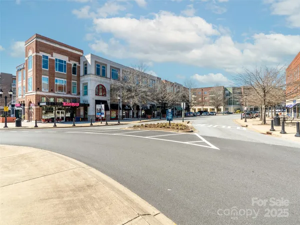 $550,000 | 42 Schenck Parkway, Unit B09, Asheville, NC 28803