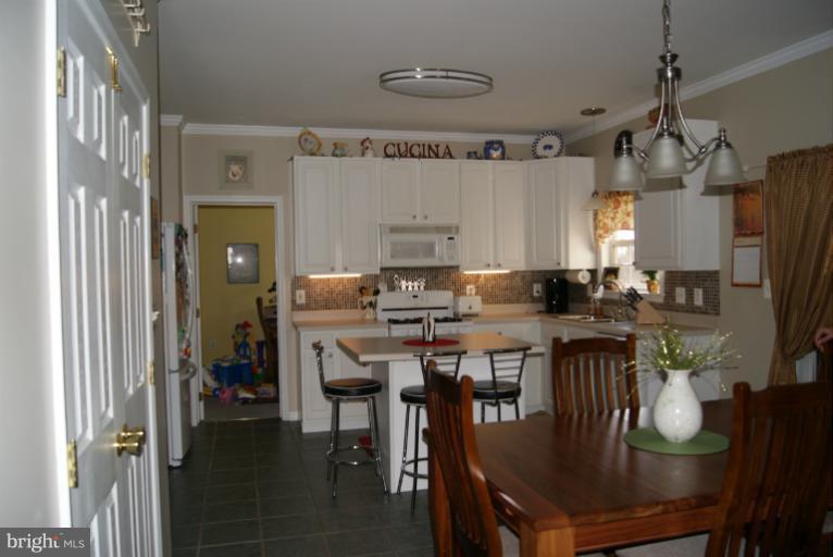 136 West Heather Road Bel Air, MD 21014 - Photo 27 of 30 Kitchen