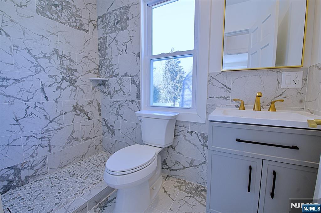 16 Clarke Street Closter, NJ 07624 - Photo 20 of 28