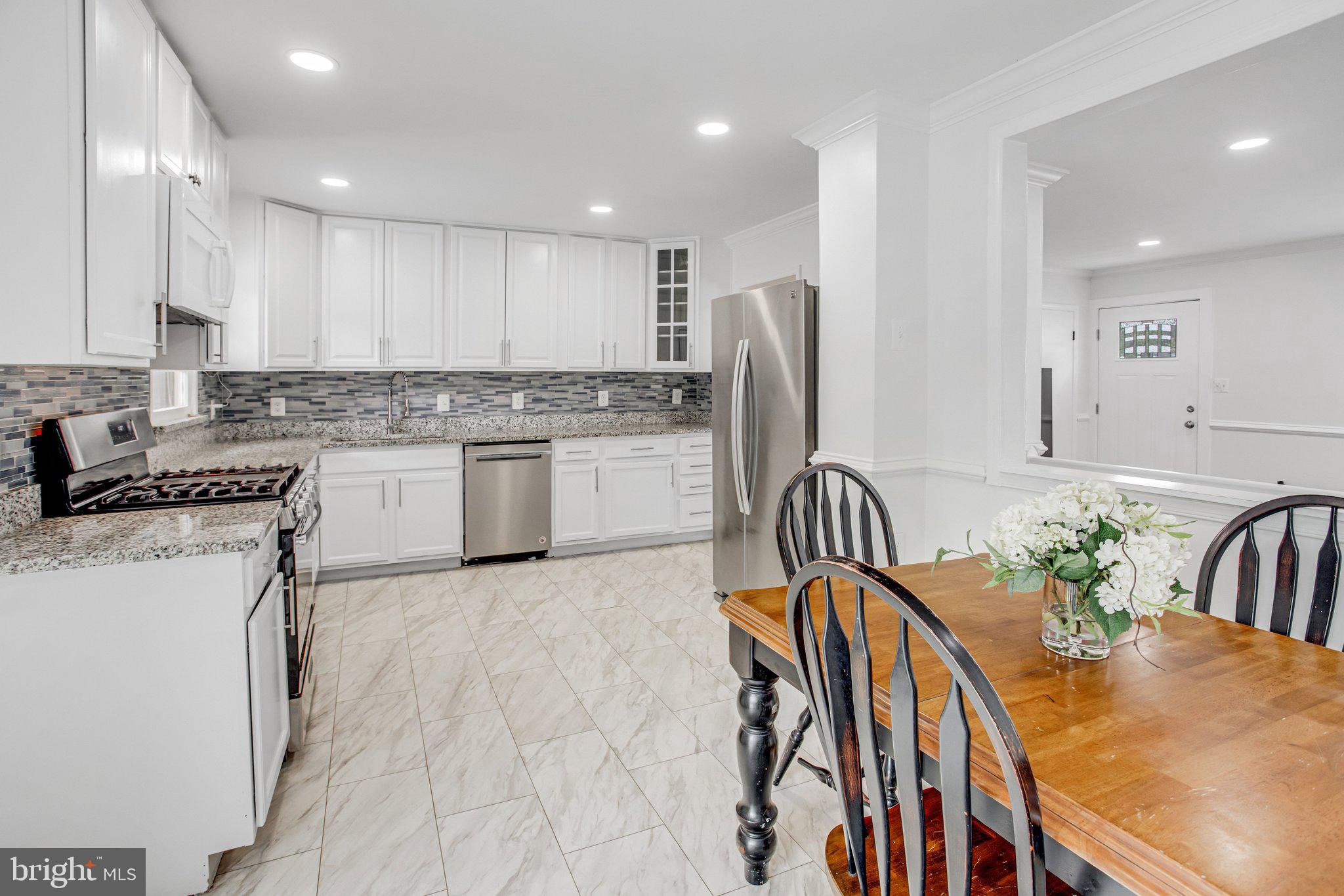 4712 Kilbane Road Woodbridge, VA 22193 - Photo 8 of 64 Gallery Image 8
