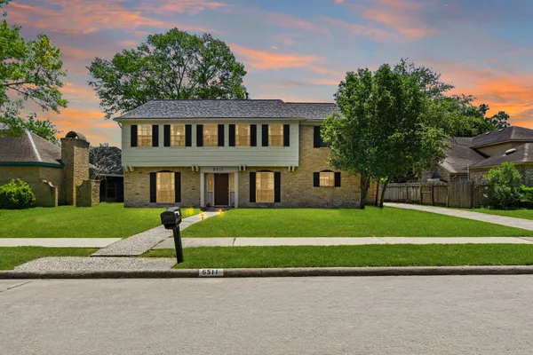 $330,000 | 6511 Las Brisas Drive, Houston, TX 77083