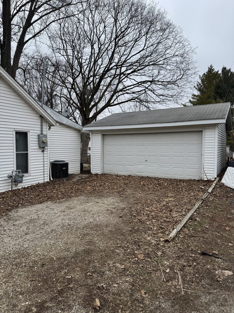 108 East Cleveland Street Heyworth, IL 61745 - Photo 12 of 13 a front view of house with yard
