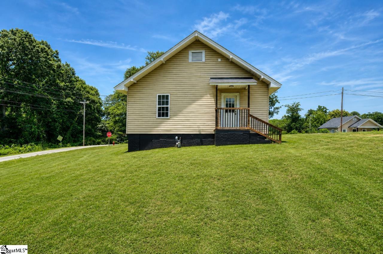 19 Clemson Street Liberty, SC 29657 - Photo 28 of 44