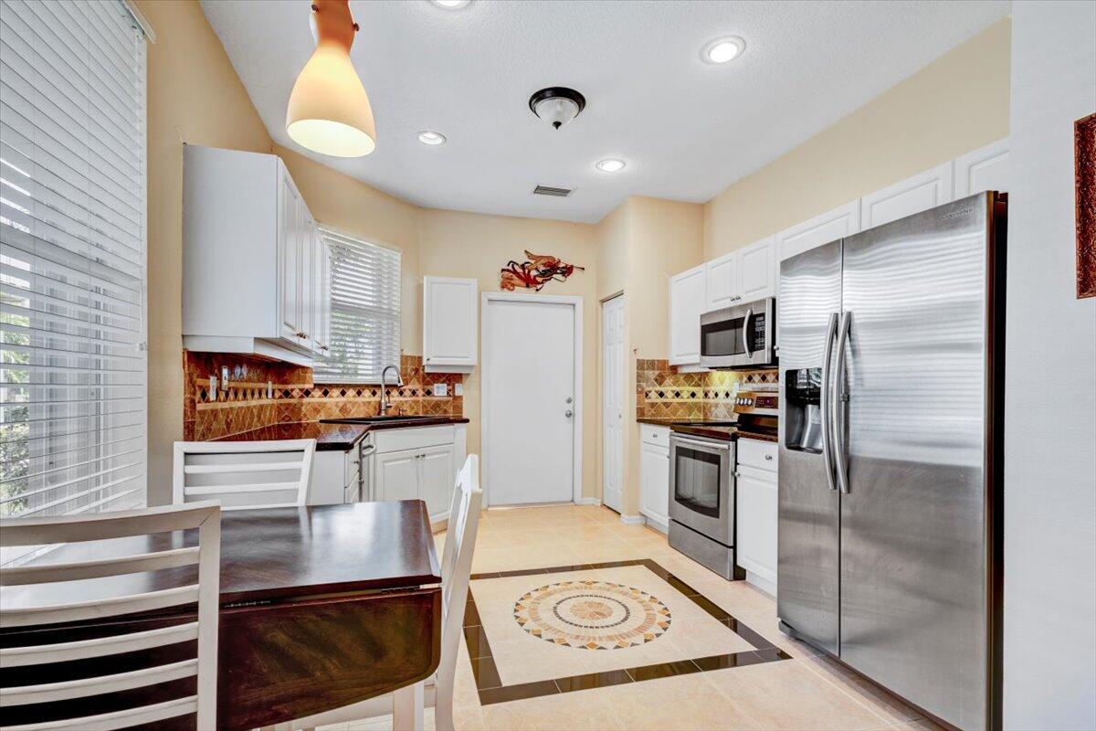 209 Southwest Maclay Way Port St. Lucie, FL 34986 - Photo 12 of 42 209 SW Maclay Way