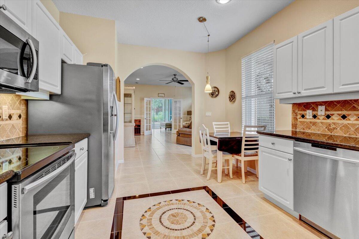 209 Southwest Maclay Way Port St. Lucie, FL 34986 - Photo 14 of 42 209 SW Maclay Way