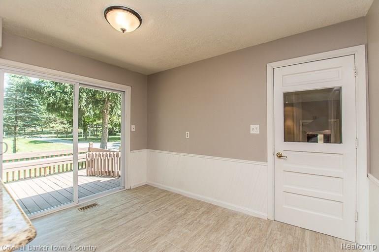 8412 Dean Road Fenton, MI 48430 - Photo 9 of 36 Dean Rd (16 of 43).jpg