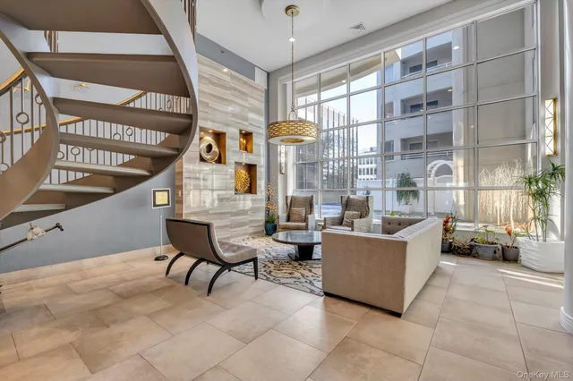 $5,000 | 100 Cutter Mill Road, Unit 4G, Great Neck, NY 11021