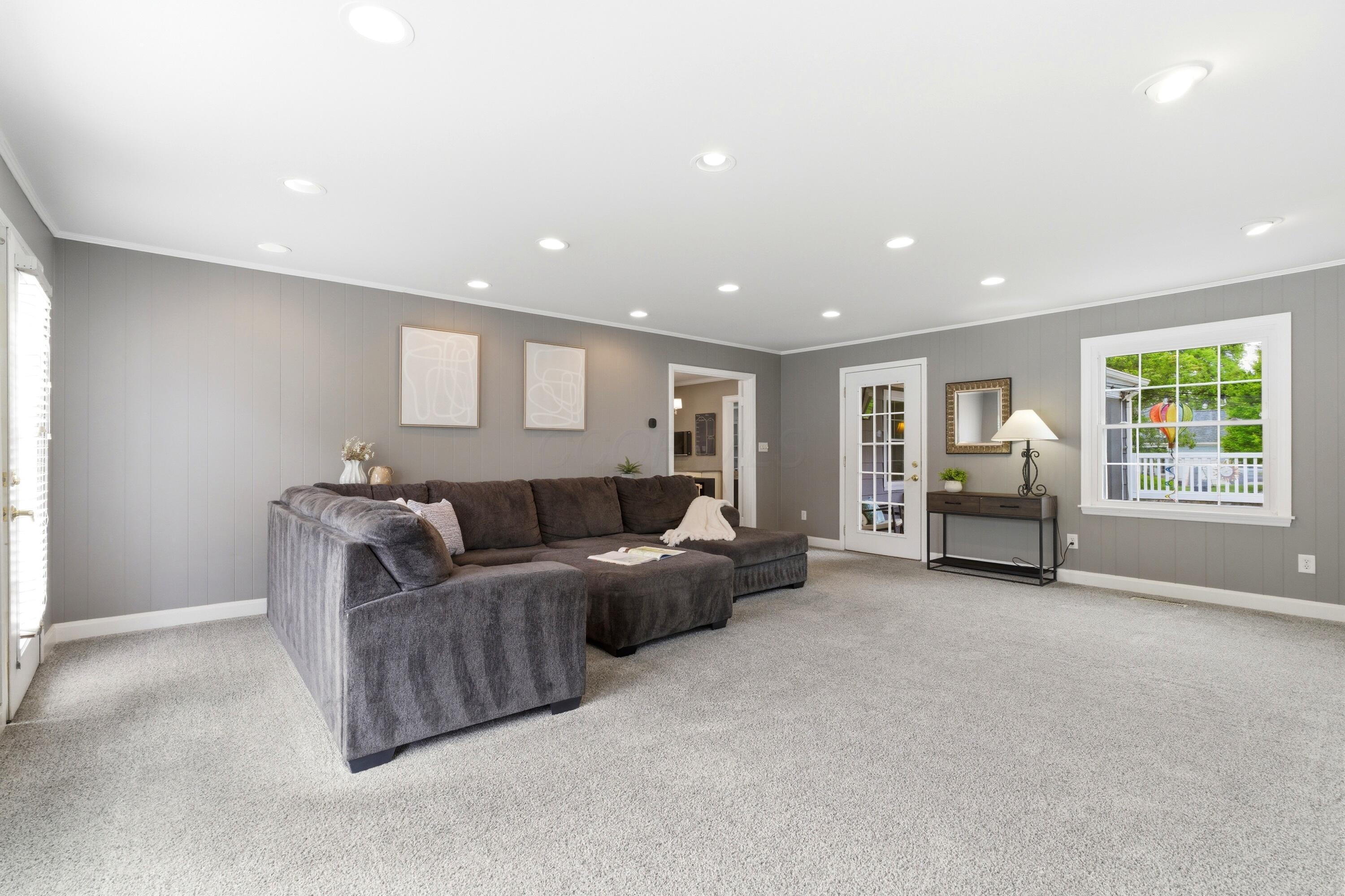 2565 Bexley Park Road Bexley, OH 43209 - Photo 21 of 55 Family room