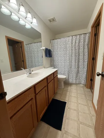 $259,900 | 2562 Cesario Drive, Unit 2562, Hampshire, IL 60140