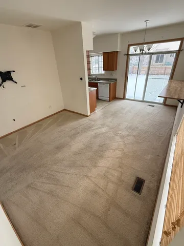 $259,900 | 2562 Cesario Drive, Unit 2562, Hampshire, IL 60140