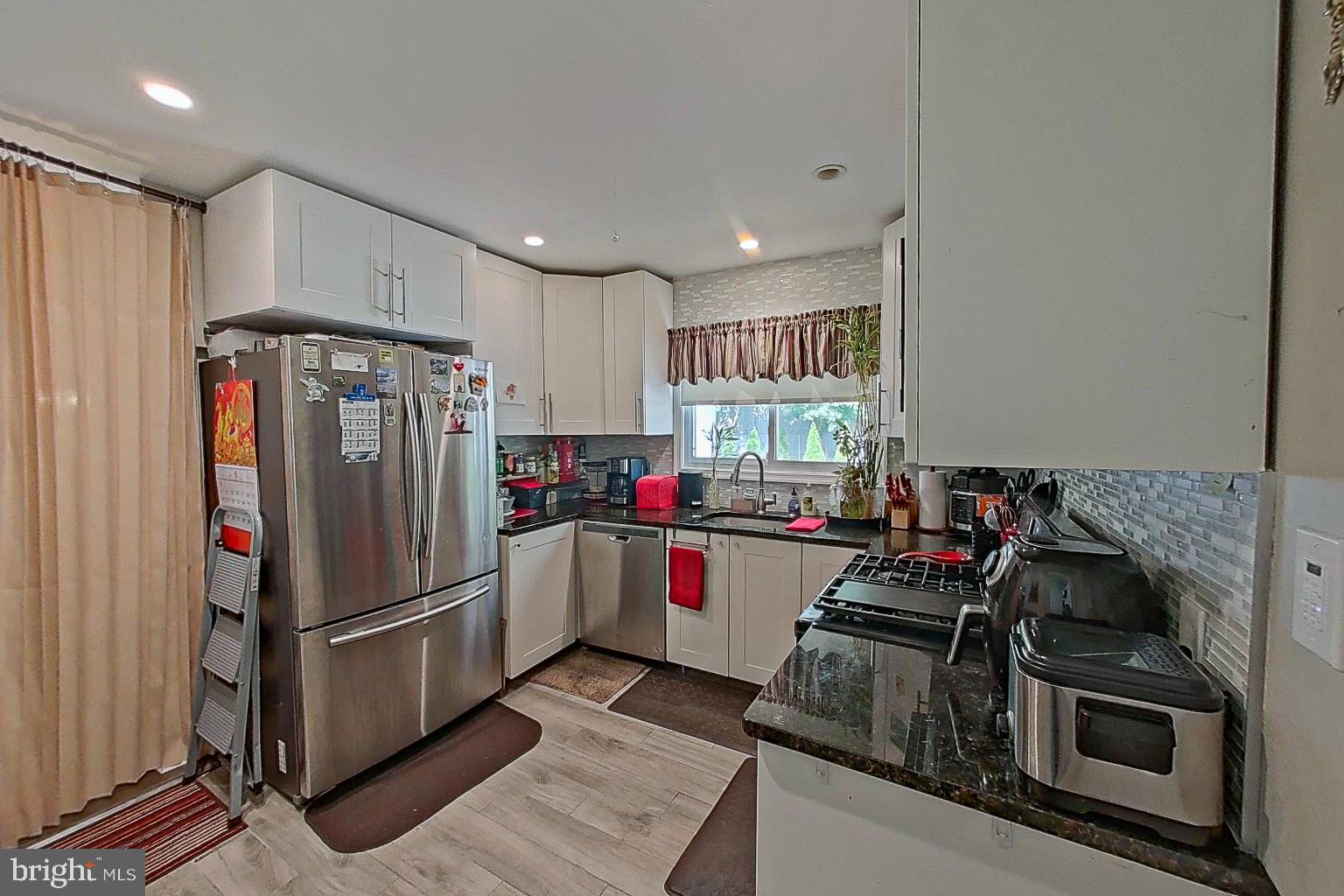 3701 Coronado Road Baltimore, MD 21244 - Photo 12 of 44