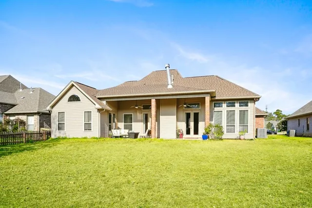 $390,000 | 688 Timberwood Loop, Madisonville, LA 70447