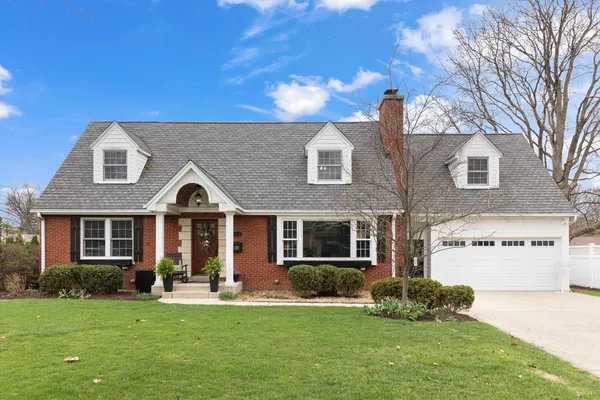 $730,000 | 904 Gamon Road, Wheaton, IL 60189