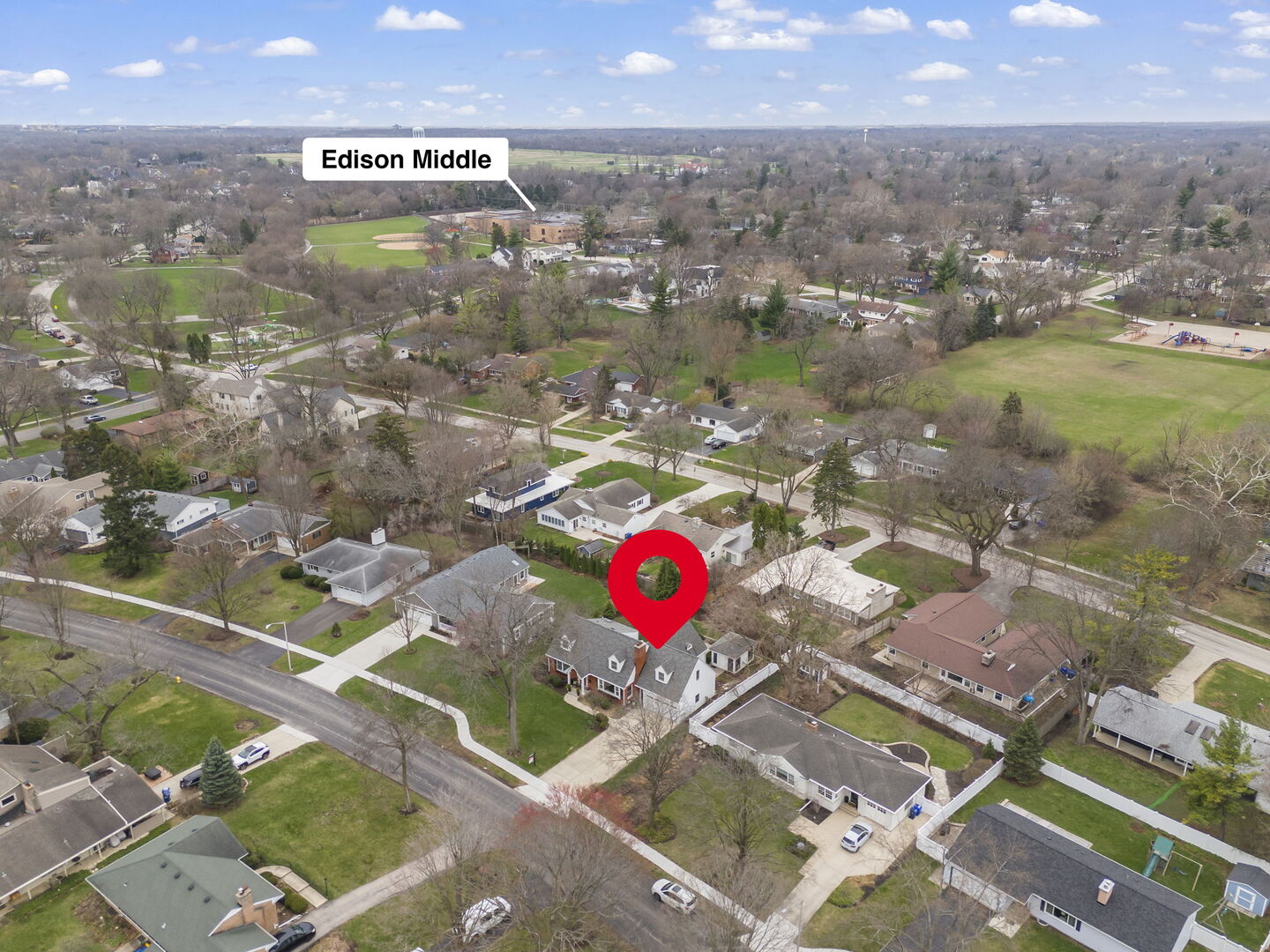 904 Gamon Road Wheaton, IL 60189 - Photo 41 of 47 an aerial view of residential houses with outdoor space
