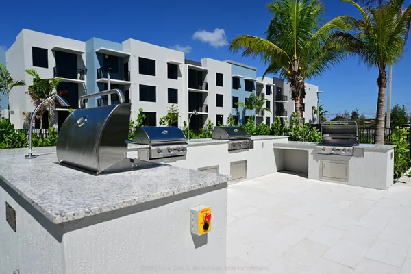 $3,695 | 7200 West 4th Avenue, Unit 1115, Hialeah, FL 33014