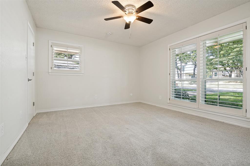 805 Crowley Road Arlington, TX 76012 - Photo 16 of 27 Gallery Image 16