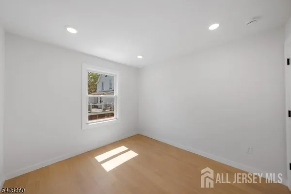 $3,500 | 3 Meadow Road, Edison, NJ 08817