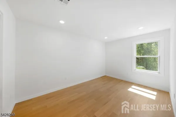 $3,500 | 3 Meadow Road, Edison, NJ 08817