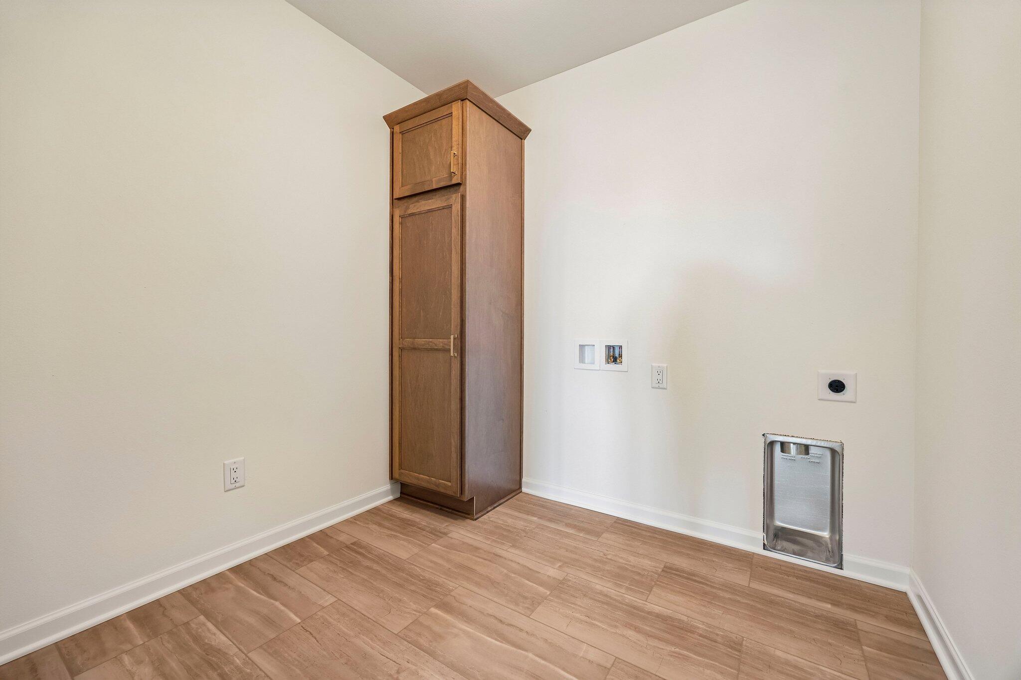 447 Sandstone Street Slinger, WI 53086 - Photo 28 of 38 2nd Floor Laundry Room