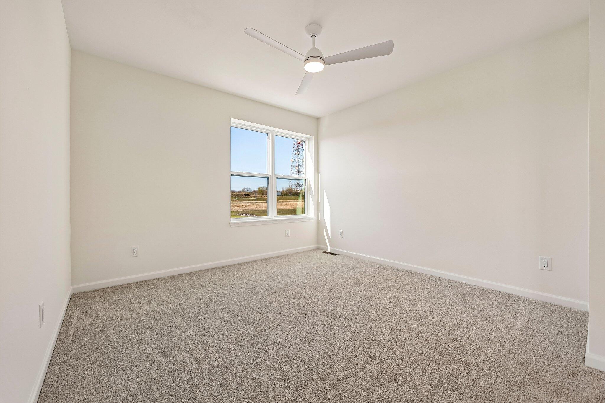 447 Sandstone Street Slinger, WI 53086 - Photo 29 of 38 2nd Floor Family Room